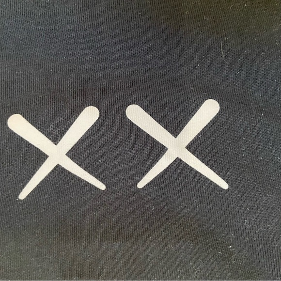 KAWS & Uniqlo Men’s Companion Multi Logo T-Shirt Size XL - Picture 5 of 7